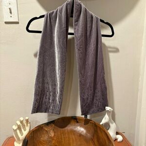 Vintage Velvet Sliver Scarf Beaded Details Elegant Stylish 80s 90s